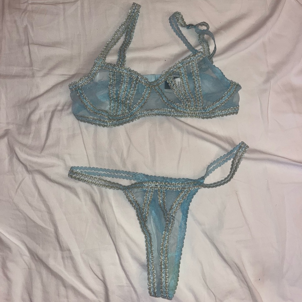 SHEIN Light Blue Lace Lingerie Set